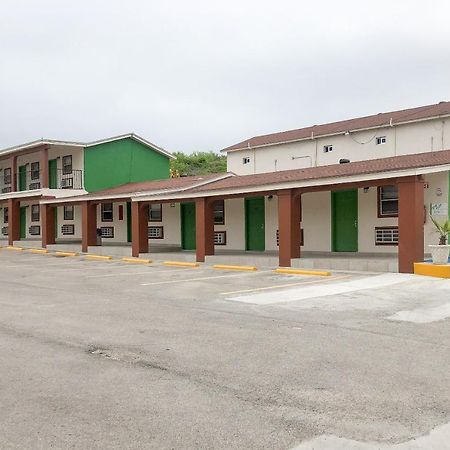 Capital O Palms Hotel, Acuna Ciudad Acuna Luaran gambar