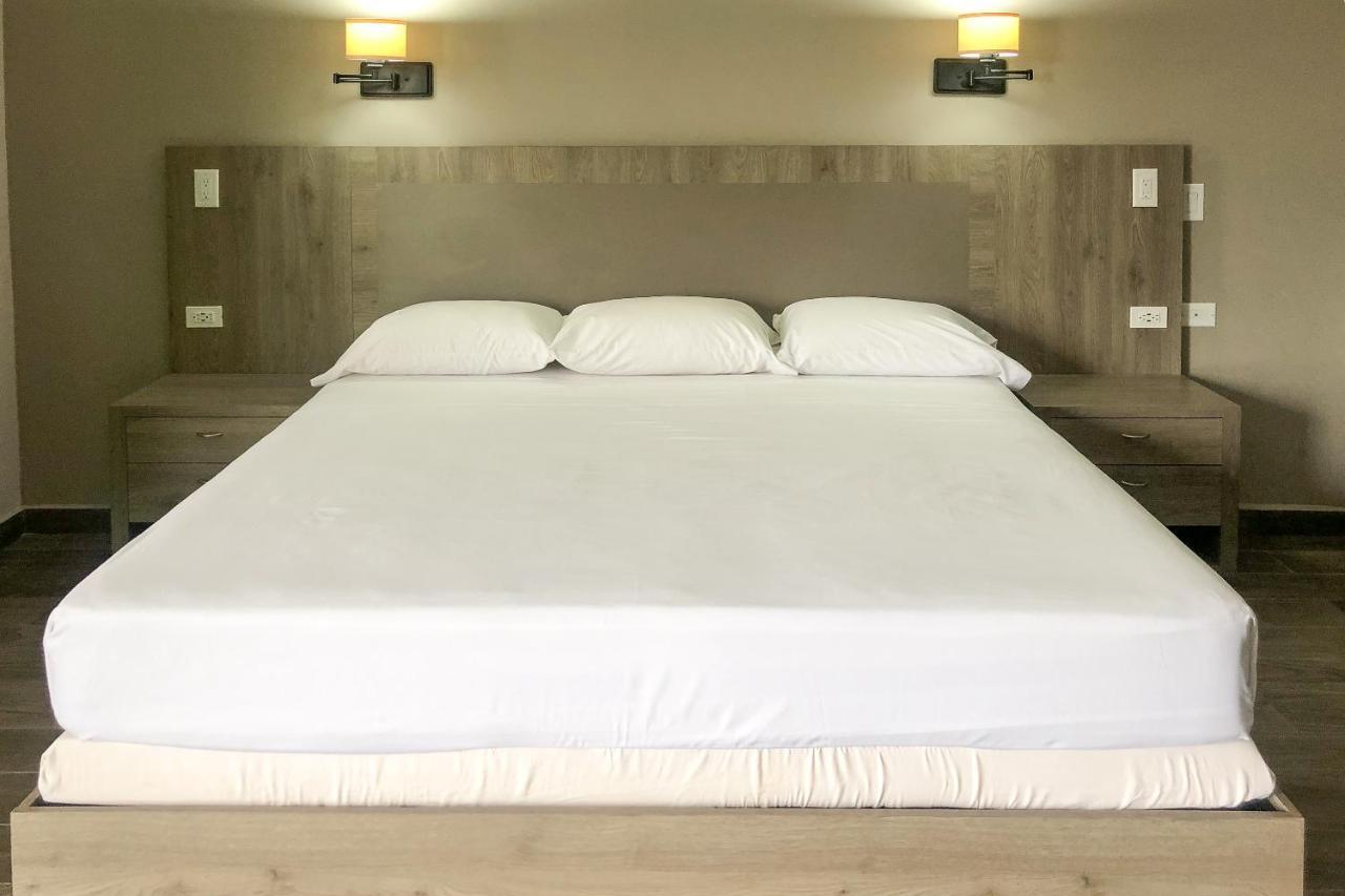 Capital O Palms Hotel, Acuna Ciudad Acuna Luaran gambar
