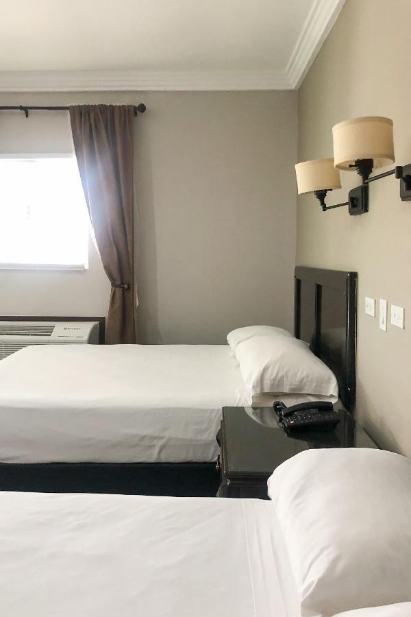 Capital O Palms Hotel, Acuna Ciudad Acuna Luaran gambar